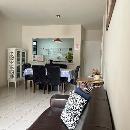 Apartamento amplo a menos de 400 metros da praia localizado próximo a praça da Brunella, área nobre do Guarujá. Esterno foto
