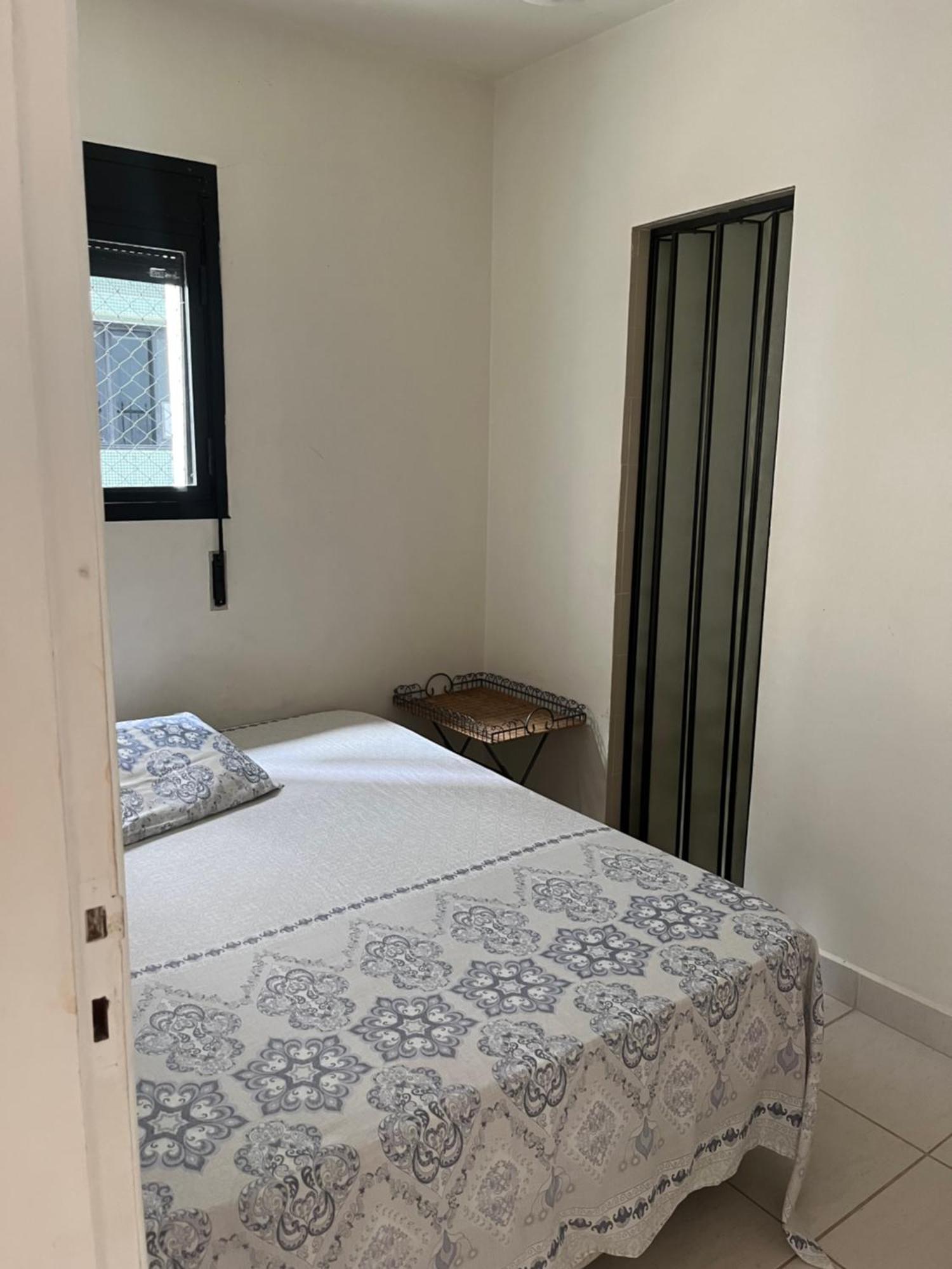 Apartamento amplo a menos de 400 metros da praia localizado próximo a praça da Brunella, área nobre do Guarujá. Esterno foto