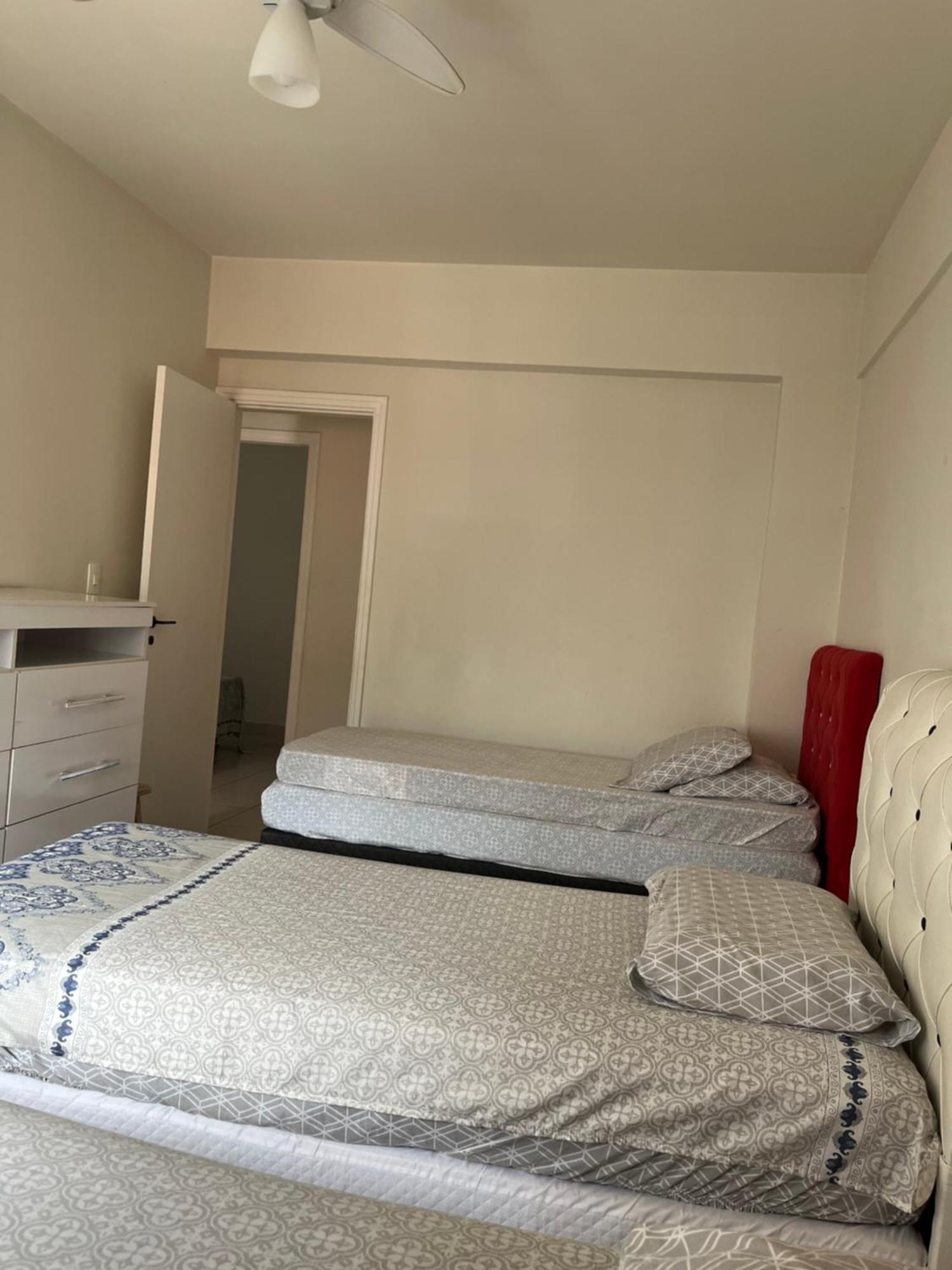 Apartamento amplo a menos de 400 metros da praia localizado próximo a praça da Brunella, área nobre do Guarujá. Esterno foto